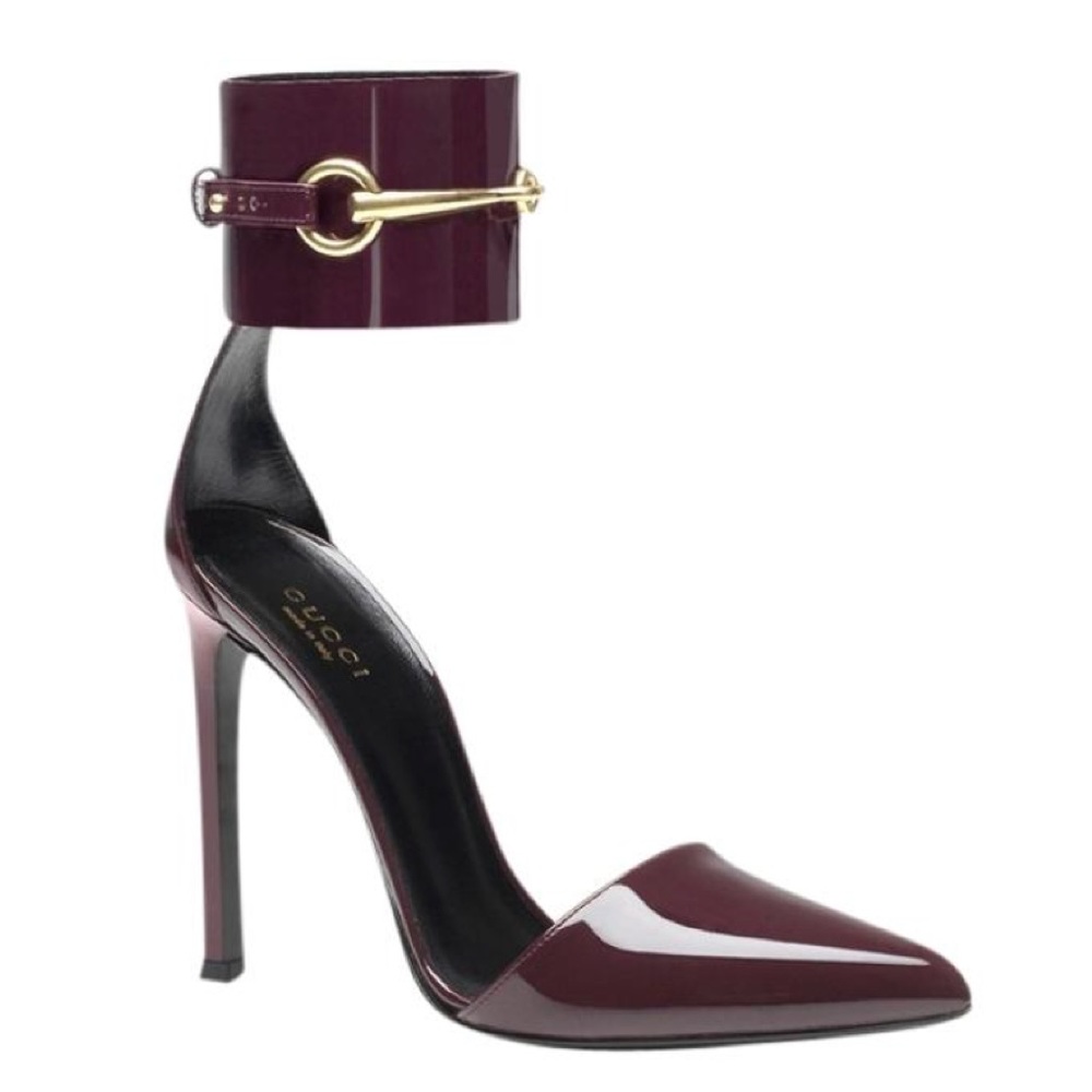 Gucci Vernice Crystal Pumps in burgundy size 39